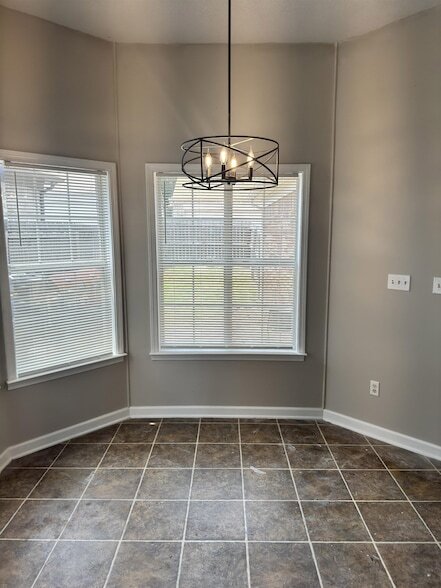 Building Photo - 1237 Travers Ln