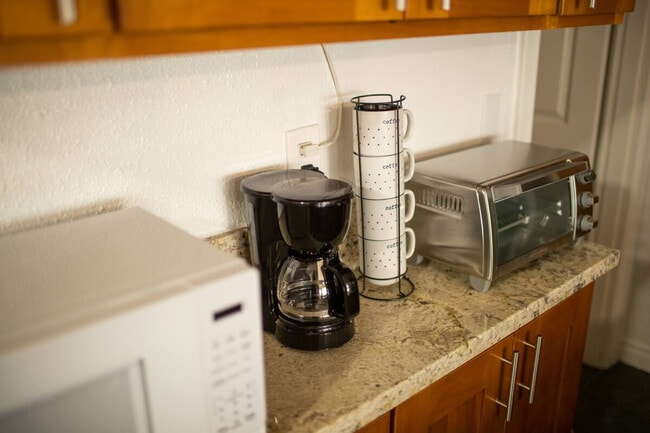 Building Photo - 2428 Alki Ave SW