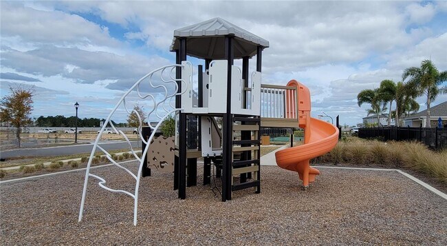 Building Photo - Coming Soon! Gorgeous Townhome For Rent in Horizon West Winter Garden  just west of Disney off th...