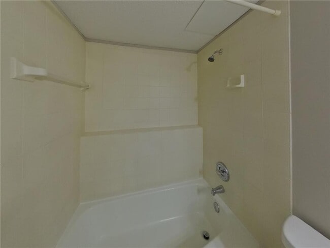 Building Photo - 1701 116th St E