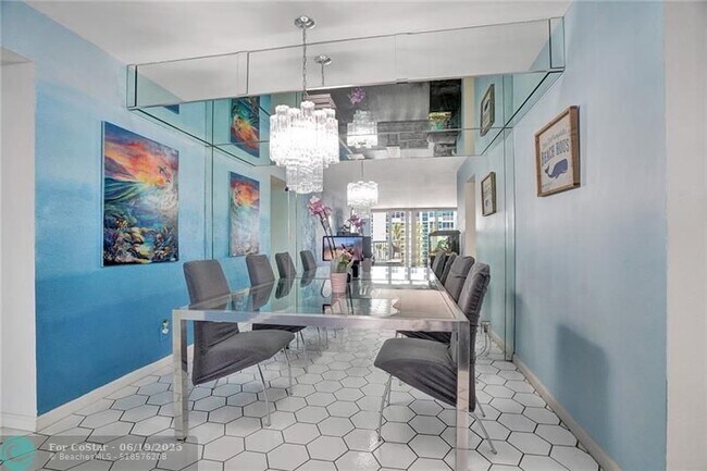 Building Photo - 1370 S Ocean Blvd