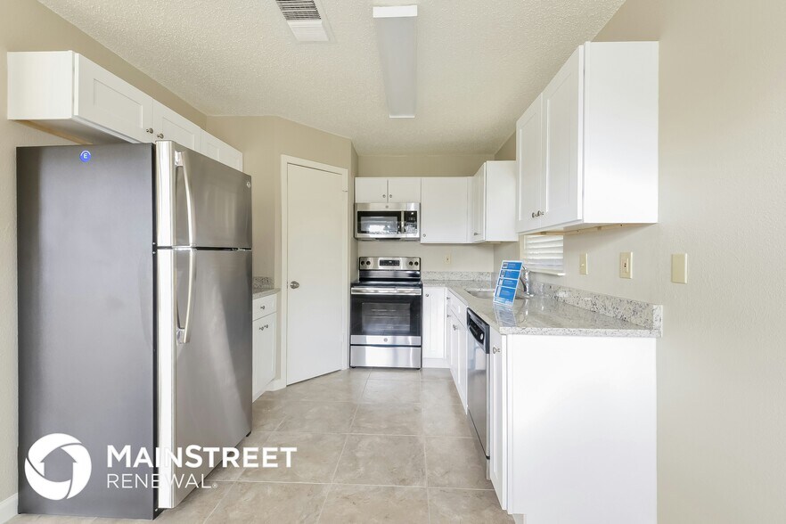 Building Photo - 7110 Ridge Port Dr