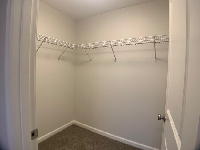 Building Photo - Remodeled Beautiful Progress Ridge Town home! 2 Bedrooms 2 Baths, 1628 Sq. Ft.