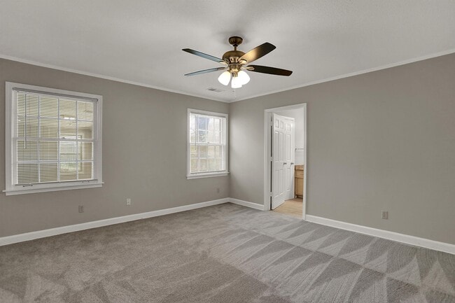 Building Photo - 5718 Rich Rd