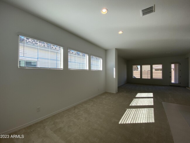 Building Photo - 442 W Golden Aspen Dr