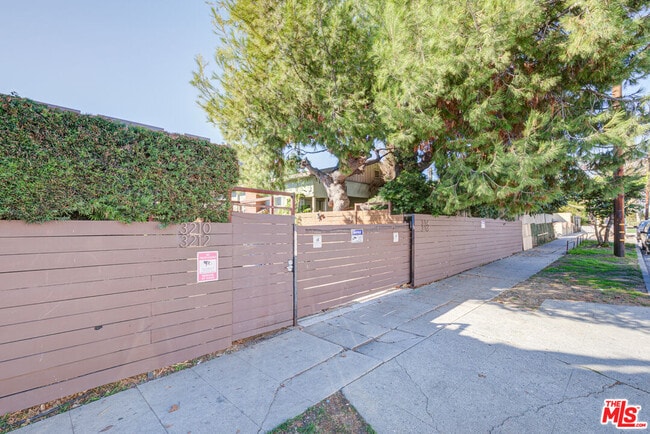 Building Photo - 3216 Bellevue Ave