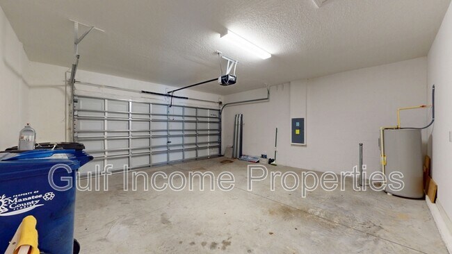 Building Photo - 5412 Olano St