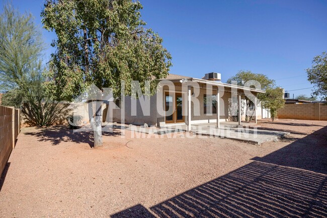 Building Photo - Great Home with NO HOA Located in Casa Grande