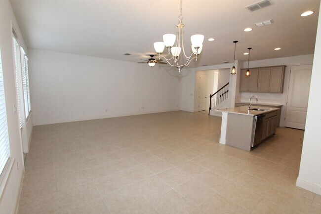 Building Photo - Apopka-Sweetwater Country Club - 3 Bedroom...
