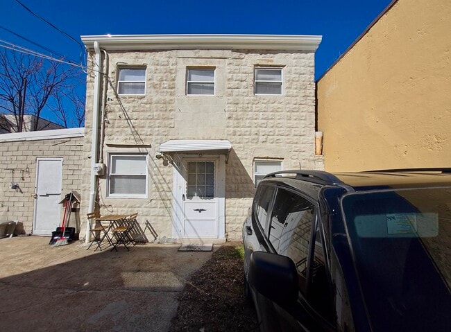 Building Photo - 11 Wright Ave