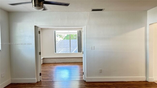 Building Photo - 4460 NE 13th Terrace