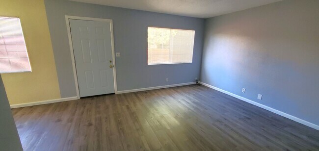 Building Photo - 252 A St