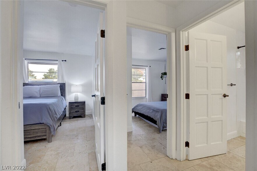 Bedroom 2 & 3 - 3112 La Mesa Dr