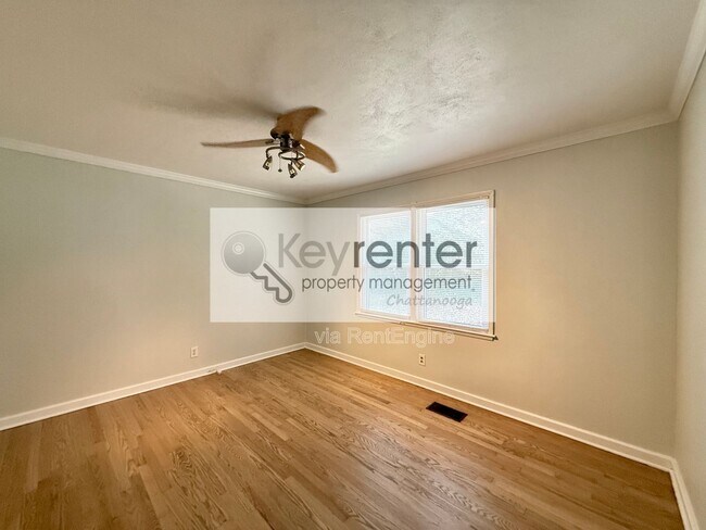 Building Photo - 4803 Orchard View Dr