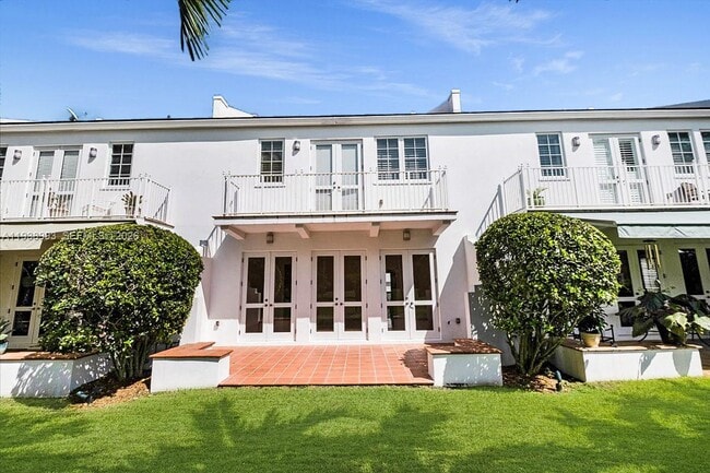 Building Photo - 1109 Campo Sano Ave