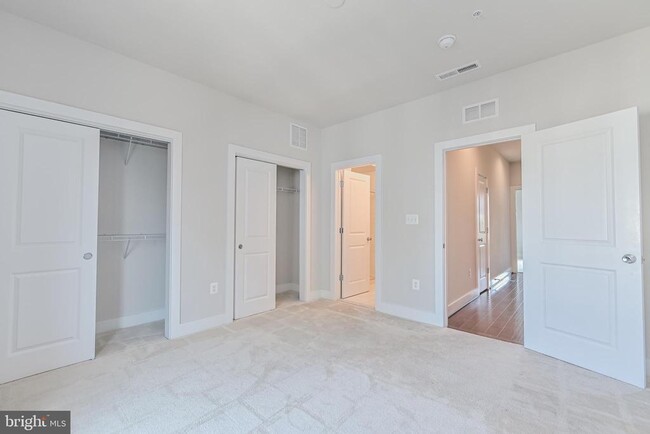 Building Photo - 4808 Garden View Ln