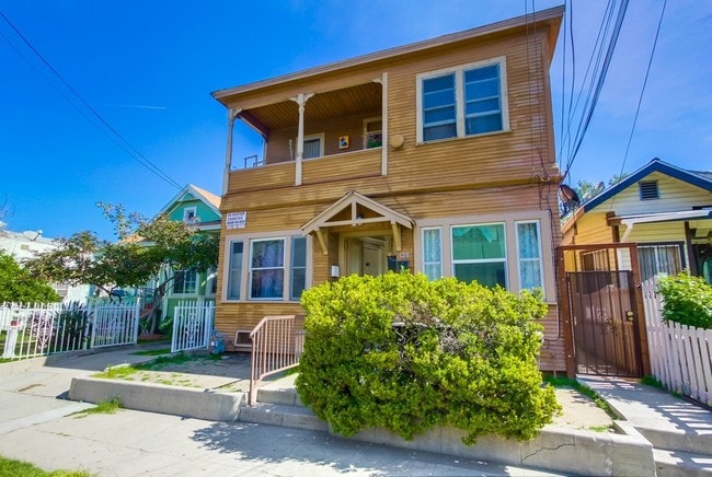 Building Photo - 528 S Avenue 19