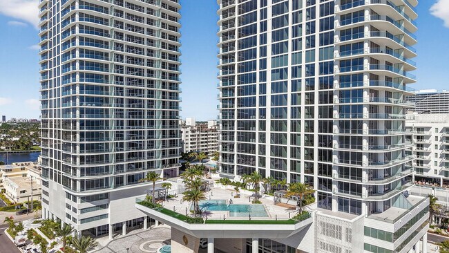 Building Photo - 153 N Seabreeze Blvd