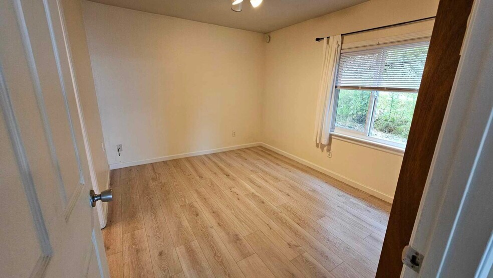 Building Photo - 1047 Wharf St