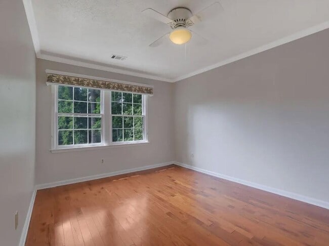 Building Photo - 6963 Whispering Oaks Ct