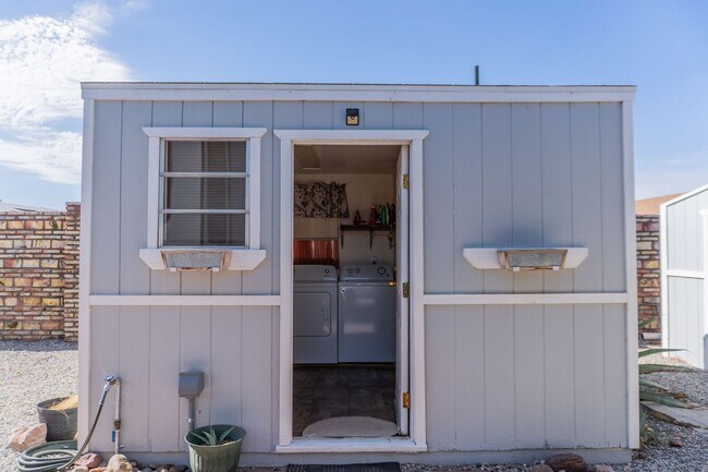 Building Photo - Turn-Key Park Model in Yuma Foothills – Fu...