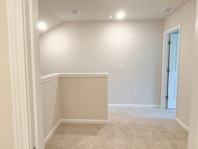 Building Photo - 738 Ebb Tide Rd