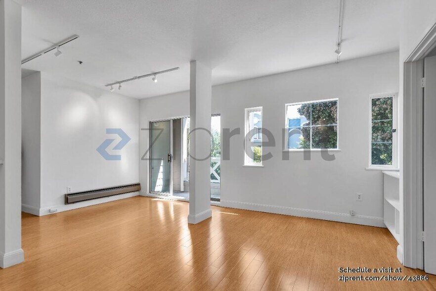 Building Photo - 1930 Eddy St