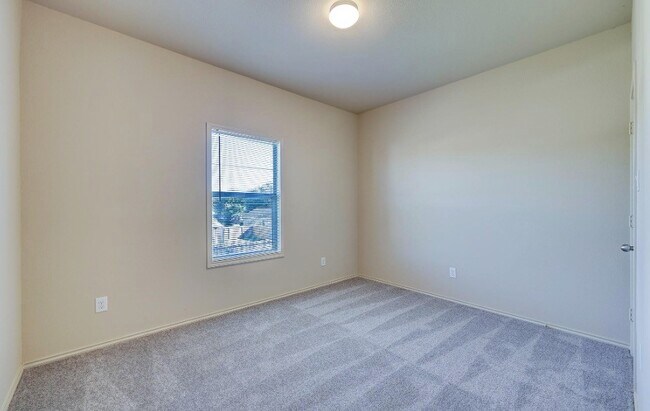Building Photo - 5206 Westwood Pines Dr