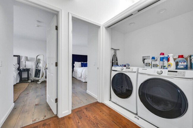 Building Photo - 25 Meadowgrass Ln