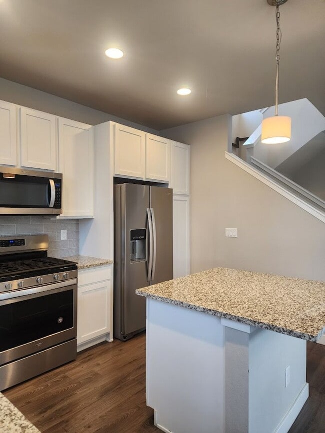 Building Photo - Long Realty & Property Management - Nearly New Home in Aurora **Half Off Rent June 2026**