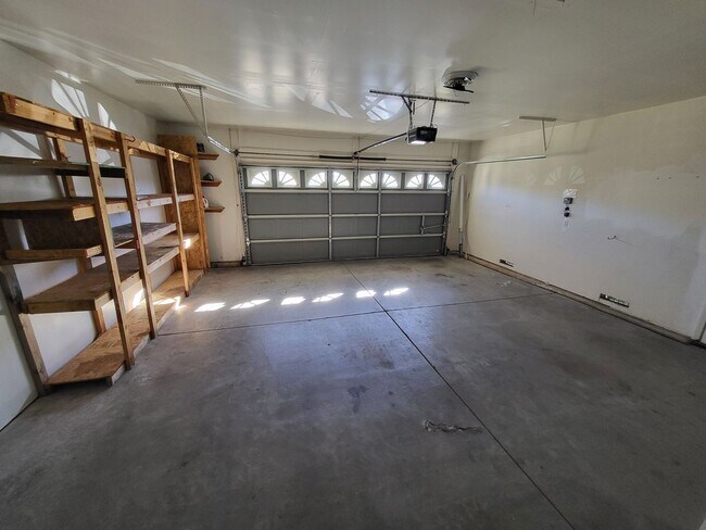 Building Photo - 1240 Shadowridge Dr