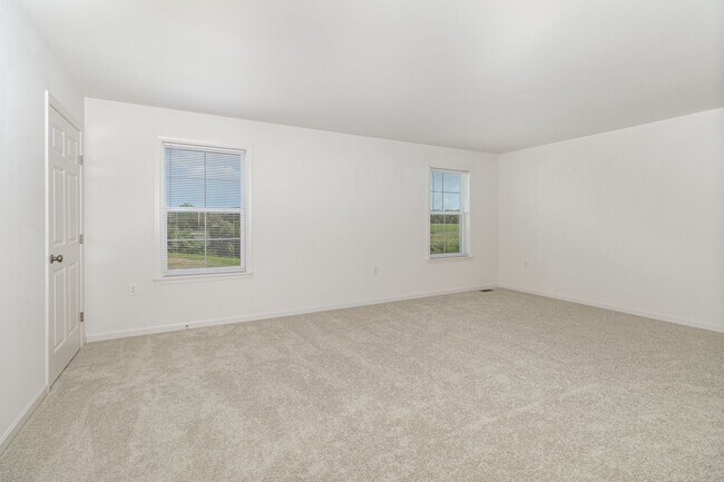 Building Photo - 7864 Oak Brook Dr