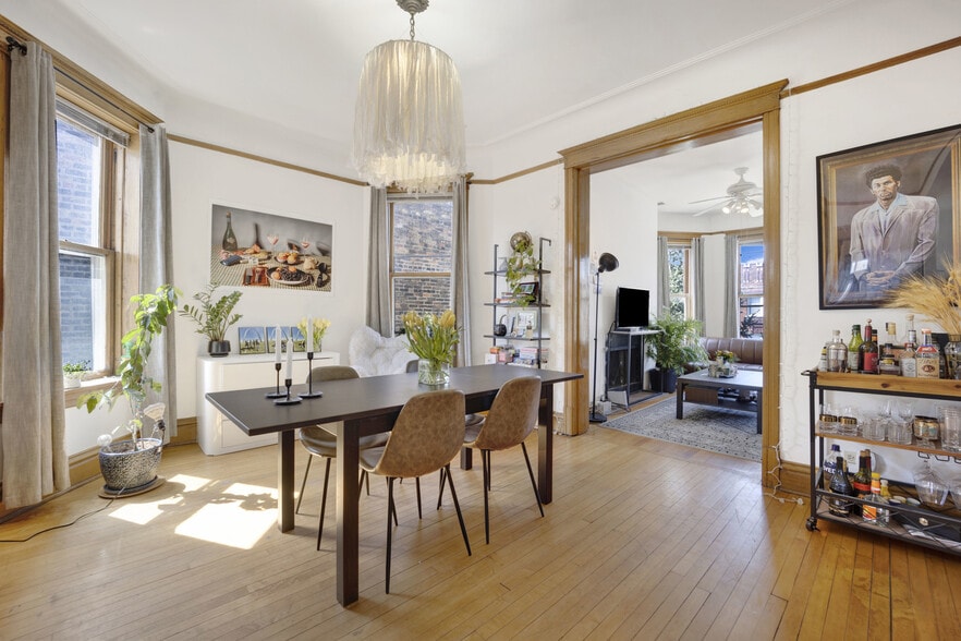 Building Photo - 3135 N Clifton Ave