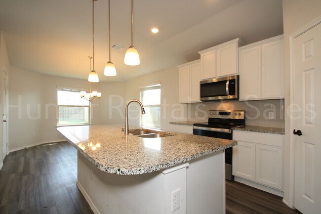 Building Photo - New In Management! Upgraded Comfort in a P...