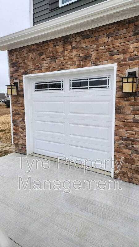 Building Photo - 1815 Fox Den Way