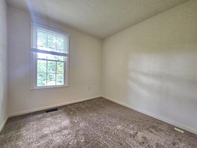 Building Photo - 4802 Treasure Ct