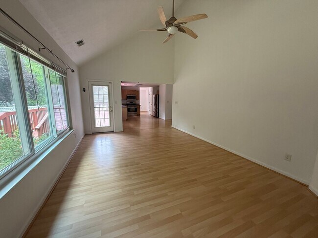 Building Photo - Single-Family home in the Springhill neighborhood off News Road in Williamsburg!