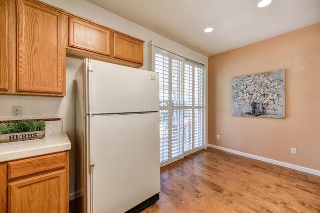 Building Photo - Home for Rent in Gold River, CA