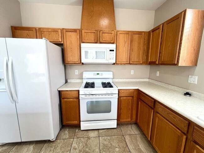 Building Photo - 1022 Pecos River Ave