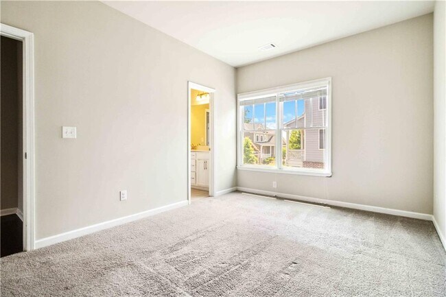 Building Photo - 510 Suwanee Pass Ln