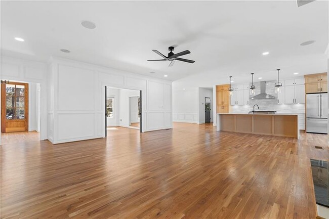 Building Photo - 350 Kelson Dr NW