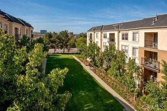 Building Photo - 2336 Watermarke Pl