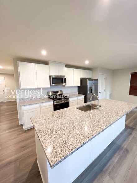 Building Photo - 8555 Erie Lp