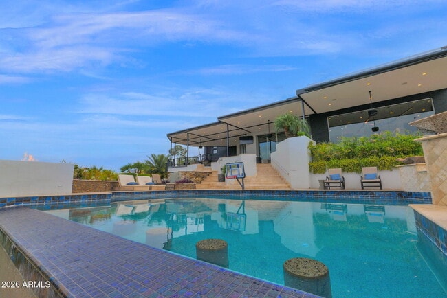 Building Photo - 5632 Camelback Canyon Dr