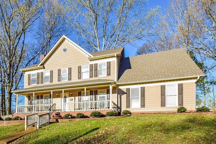 Building Photo - 2703 Misty Woods Cove N