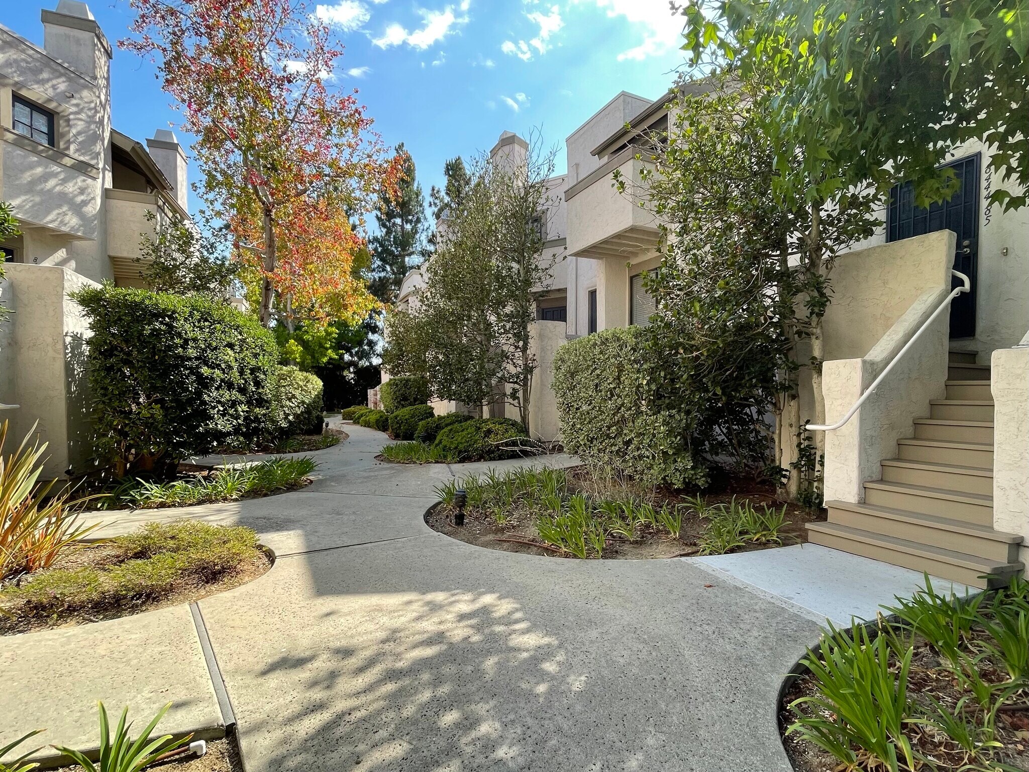 Building Photo - 8444 Via Sonoma