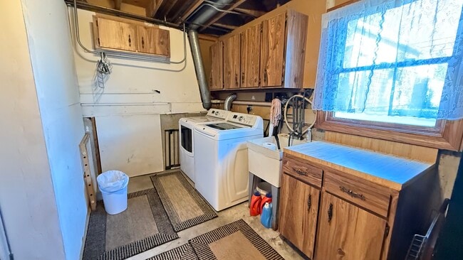 Building Photo - 12913 Crestbrook Ct