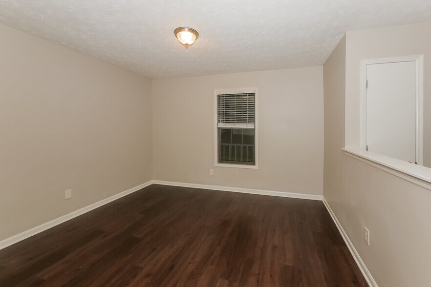 Building Photo - 715 Pullman Ln