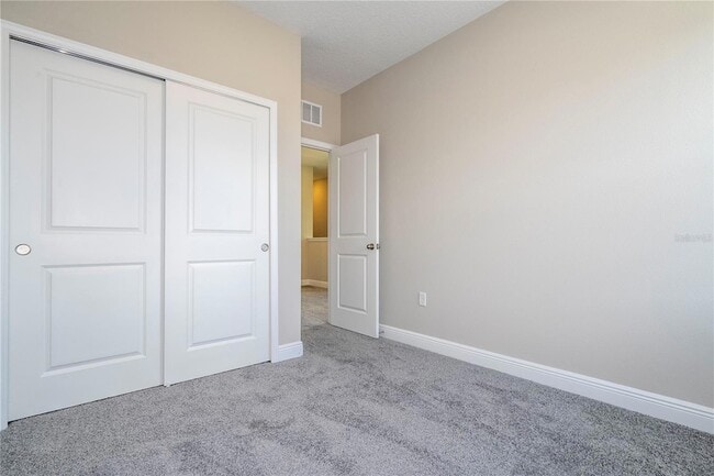 Building Photo - 16350 Hamlin Vw St