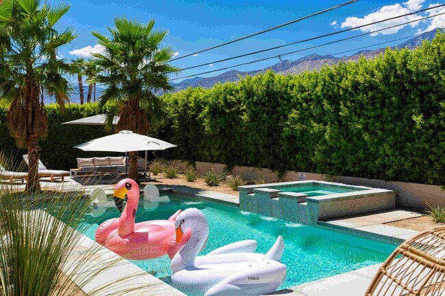 Building Photo - Luxury Oasis with Pool in Palm Springs